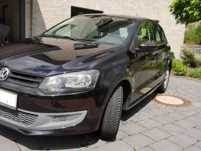 Gebraucht VW Polo 69 PS (50 kW) 2010 Schwarz Kleinwagen