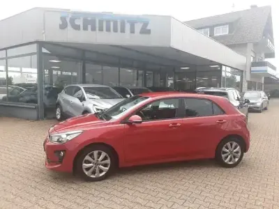 Gebraucht Kia Rio Vision 101 PS (74 kW) 2021 Rot Limousine