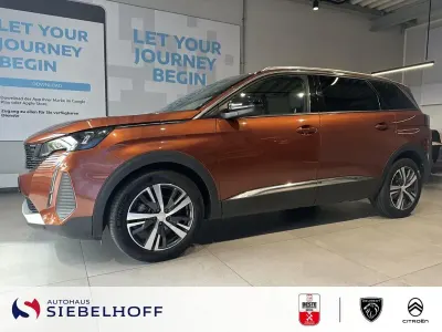 Gebraucht Peugeot 5008 Allure 136 PS (100 kW) 2024 Braun SUV
