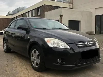 Brugt Kia Ceed 126 HK (92 kW) 2008 Sort Hatchback
