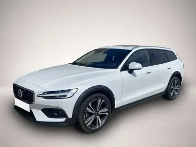 Gebraucht Volvo V60 CC Ultimate 250 PS (183 kW) 2024 Manufacturer Kombi