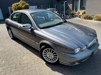 Usata Jaguar X-type Executive 194 CV (142 kW) 2006 Grigio Berlina