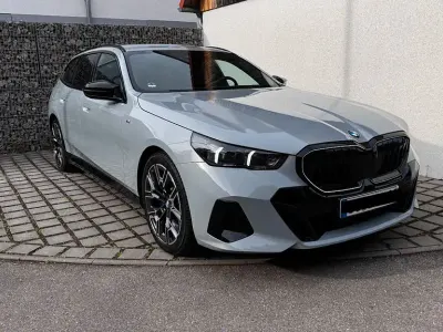 Usata BMW 520 M Sport 197 CV (144 kW) 2024 Grigio Station wagon