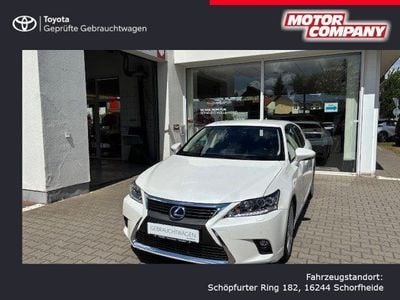 Lexus CT200h