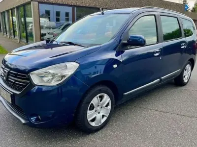 Gebraucht Dacia Lodgy Comfort 102 PS (75 kW) 2018 Blau cosmos Van / Kleinbus