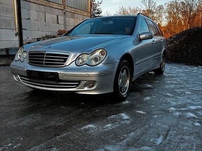 Gebraucht Mercedes C220 150 PS (110 kW) 2006 Silber Kombi