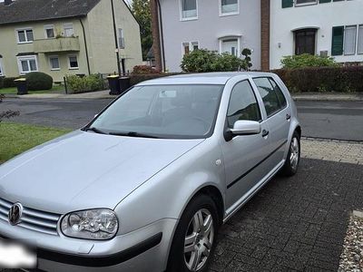 Gebraucht VW Golf IV 102 PS (75 kW) 2001 Silber Limousine