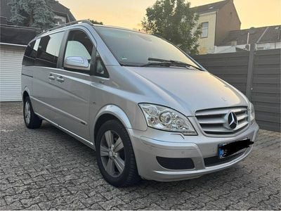 Mercedes Viano