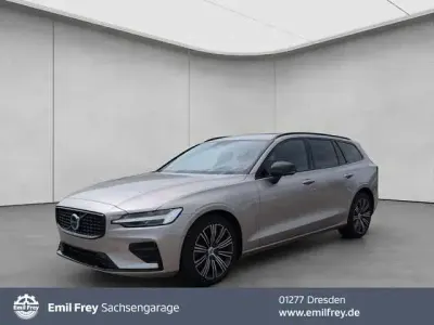 Gebraucht Volvo V60 145 PS (106 kW) 2025 Kombi