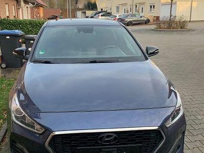 Blau Gebraucht 2018 Hyundai i30 Passion Limousine | 11.000 € (Fairer Preis)