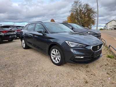 Neu Seat Leon 150 PS (110 kW) 2025 Grau Limousine