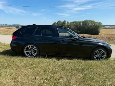 Gebraucht BMW 318 Comfort Edition 143 PS (105 kW) 2015 Schwarz Kombi
