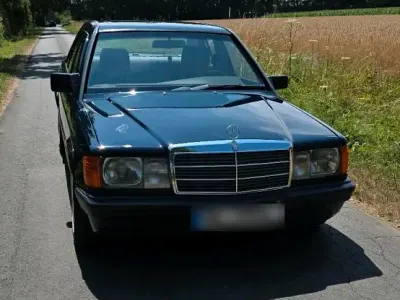 Gebraucht Mercedes 190 122 PS (89 kW) 1988 Blau Limousine