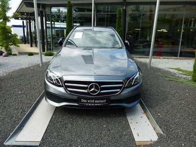 Mercedes E200