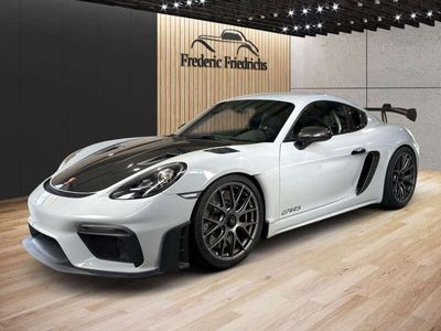 Porsche Cayman GT4