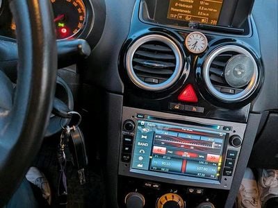 Używany Opel Corsa 125 KM (91 kW) 2008 Czarny Hatchback
