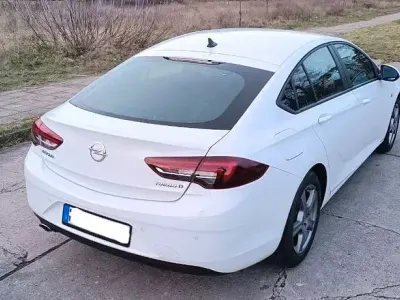 Gebraucht Opel Insignia Innovation 170 PS (125 kW) 2019 Weiß Limousine