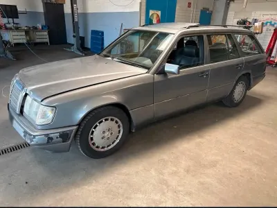 Gebraucht Mercedes 300 1990 Grau Kombi