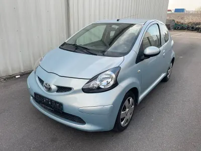 Second-hand Toyota Aygo City 68 CP (50 kW) 2005 Albastru Hatchback