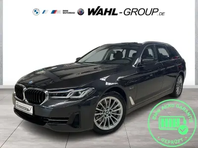 Gebraucht BMW 520 Sport Line 204 PS (150 kW) 2022 Grau Limousine