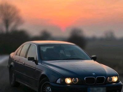 Second-hand BMW 525 193 CP (141 kW) 2001 Albastru Berlinǎ