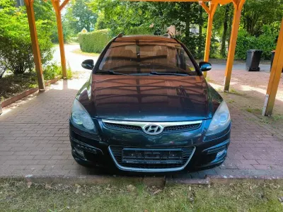 Gebraucht Hyundai i30 Premium 143 PS (105 kW) 2008 Schwarz Kombi