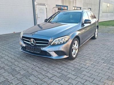 Gebraucht Mercedes C220 Avantgarde 194 PS (142 kW) 2020 Grau Kombi