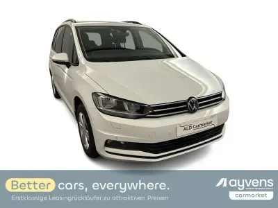 Gebraucht VW Touran Comfortline 150 PS (110 kW) 2024 Pure white Van / Kleinbus