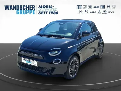 Gebraucht Fiat 500e La Prima 86 kW (118 PS) 2022 Schwarzbeige Kleinwagen
