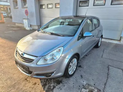 Usata Opel Corsa Edition 80 CV (58 kW) 2007 Argento Utilitaria