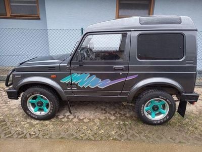 Grau Gebraucht 1992 Suzuki Samurai SUV | 7.500 €