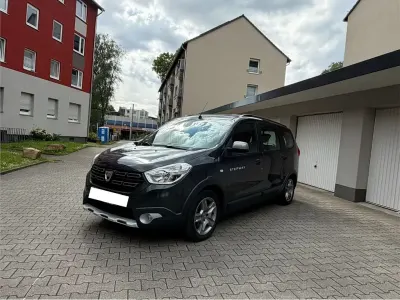 Gebraucht Dacia Lodgy Stepway 116 PS (85 kW) 2022 Grau Van / Kleinbus