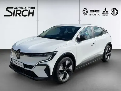 Używany Renault Megane E-Tech Evolution 160 kW (218 KM) 2023 Biały Sedan/Limuzyna