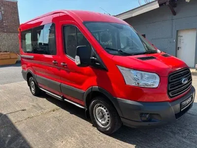 Käytetty Ford Transit 101 HP (74 kW) 2016 Punainen Farmari