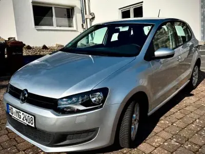 Używany VW Polo Comfortline 86 KM (63 kW) 2010 Szary Hatchback