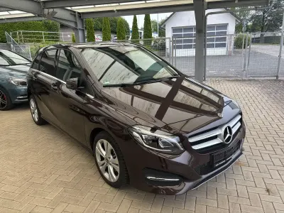 Gebraucht Mercedes B180 Urban 122 PS (89 kW) 2018 Braun Van / Kleinbus