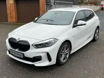 Gebraucht BMW 118 M Sport 136 PS (100 kW) 2021 Weiß Limousine