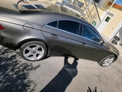 Gebraucht Mercedes CLS500 387 PS (284 kW) 2007 Grau Coupé