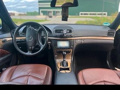 Gebraucht Mercedes E320 Avantgarde 224 PS (164 kW) 2007 Schwarz Kombi