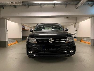 Gebraucht VW Tiguan Allspace R-line 150 PS (110 kW) 2019 Schwarz SUV