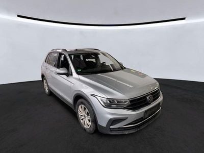 Gebraucht VW Tiguan Life 150 PS (110 kW) 2023 Silber SUV