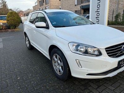 Weiß Gebraucht 2014 Volvo XC60 Momentum SUV | 9.190 € (Fairer Preis)