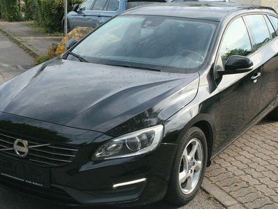 Gebraucht Volvo V60 Kinetic 181 PS (133 kW) 2014 Schwarz Kombi