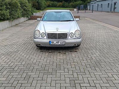 Mercedes E280