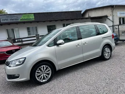 Gebraucht VW Sharan Comfortline 140 PS (102 kW) 2012 Gold Van / Kleinbus