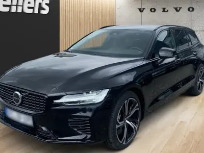 Gebraucht Volvo V60 Plus 350 PS (257 kW) 2024 Schwarz Kombi