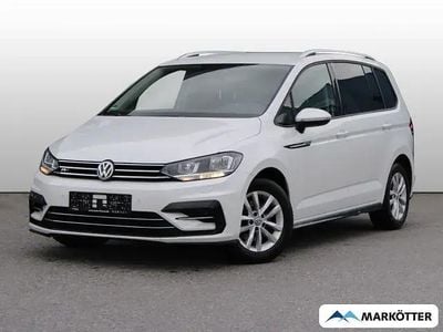 Begagnad VW Touran Comfortline 116 HK (85 kW) 2019 Vit Minibuss