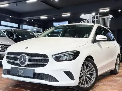 Gebraucht Mercedes 200 Urban 150 PS (110 kW) 2020 Weiß Limousine
