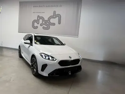 Gebraucht BMW 120 M Sport 163 PS (119 kW) 2025 Alpinweiss iii Kleinwagen