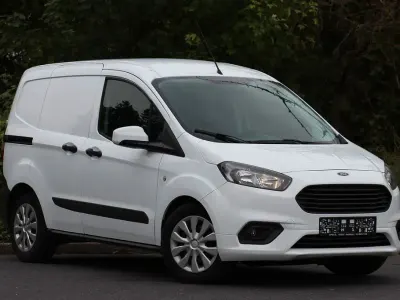 Gebraucht Ford Courier Trend 101 PS (74 kW) 2023 Weiß Van / Kleinbus